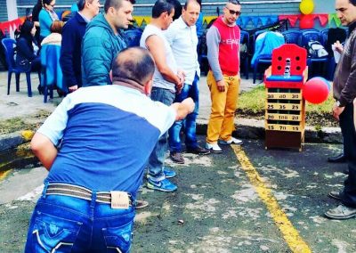 Evento empresarial juego de rana